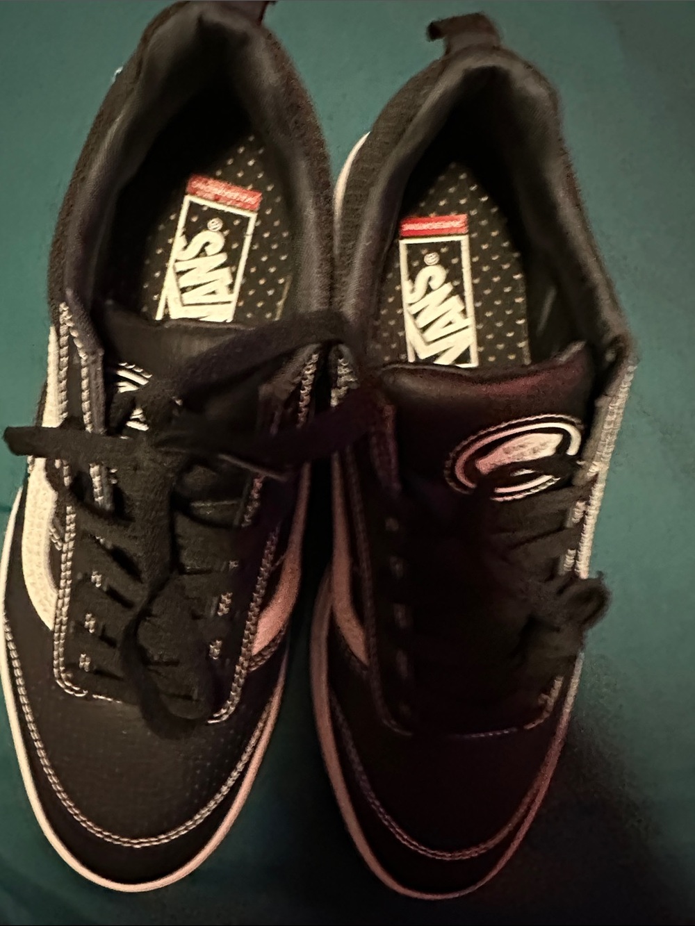 Vans - Picture 2 of 4